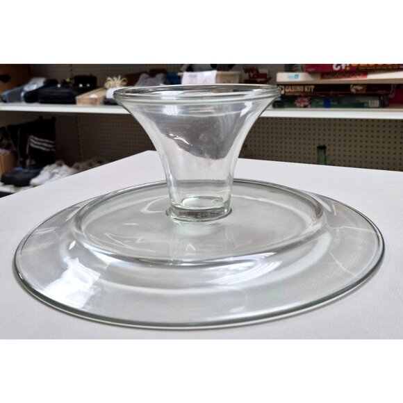 Vintage Clear Glass Cake Stand With Pedestal Base Elegant Design Ideal For Desse - Picture 4 of 6